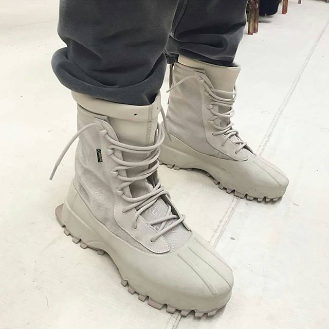 adidas yeezy 1050